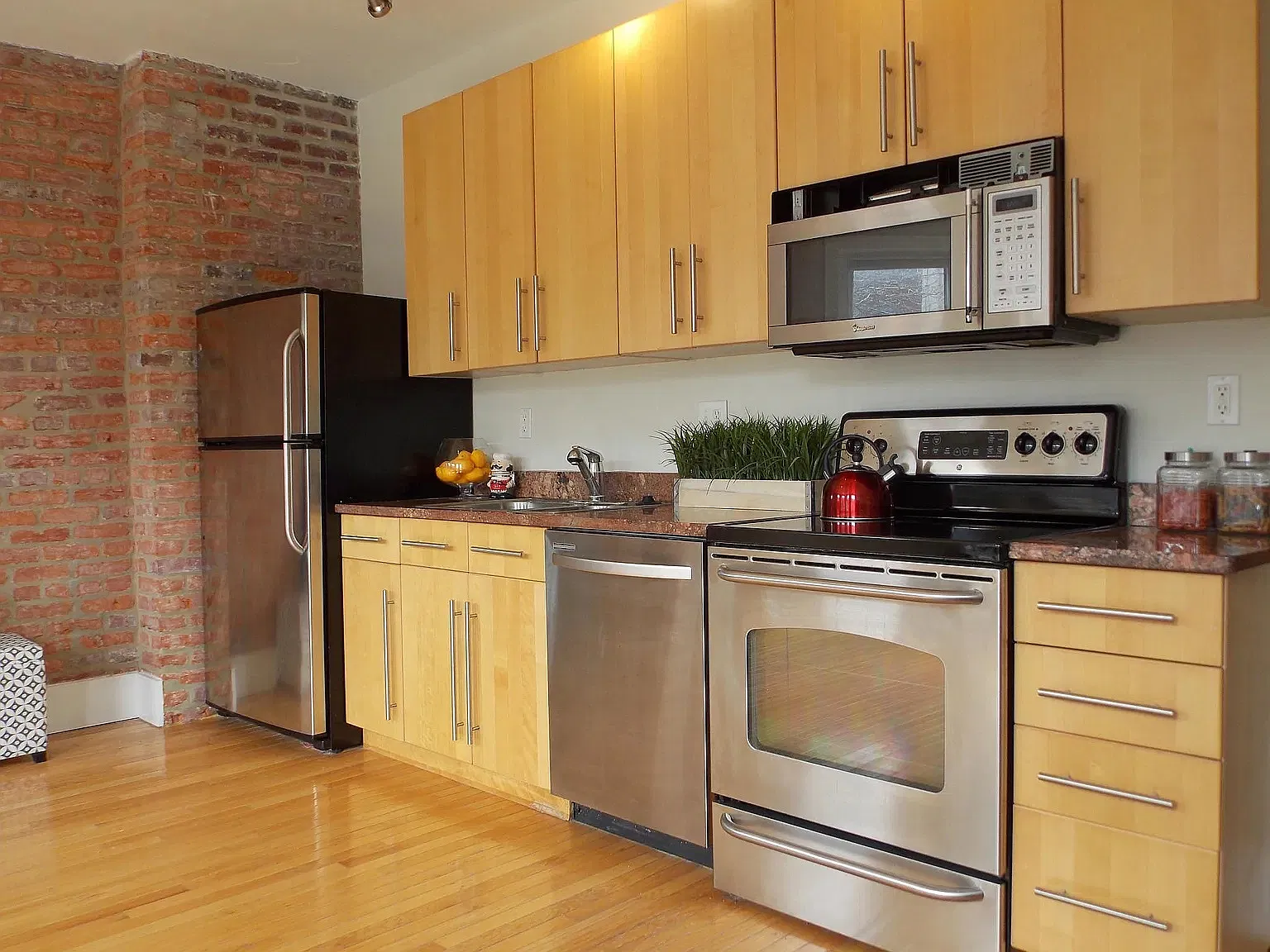 1 bed, 650 sqft, $2,395 — Photo 3