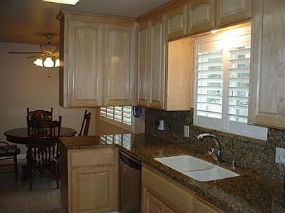 Kitchen w/ Granite counters