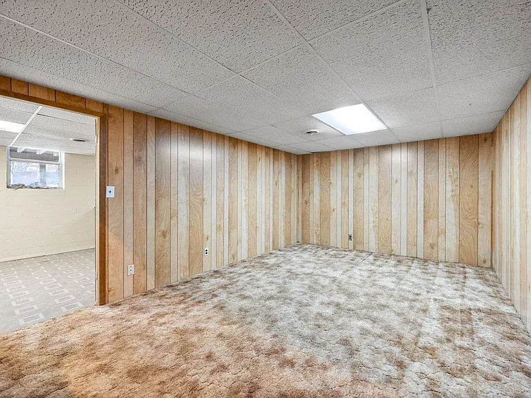 1835 Warren Dr — Photo 22