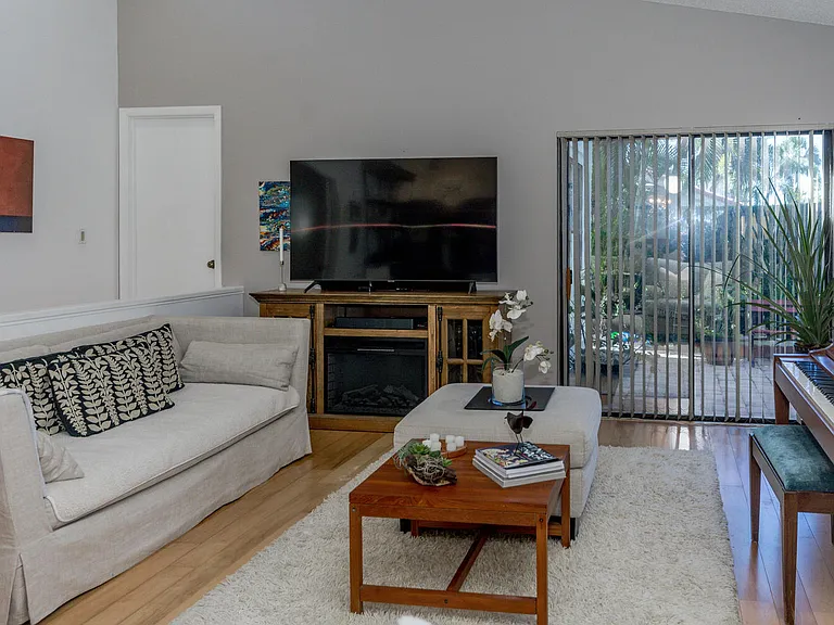 5570 Piping Rock Dr — Photo 13