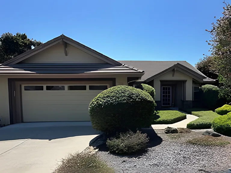 725 Asilo — Photo 2
