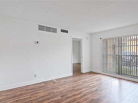 2nd image of 4469 Treehouse Ln #9A