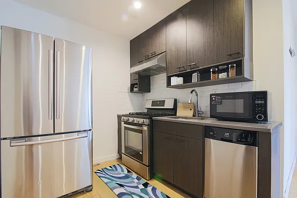 Rented by Platinum Properties | media 19