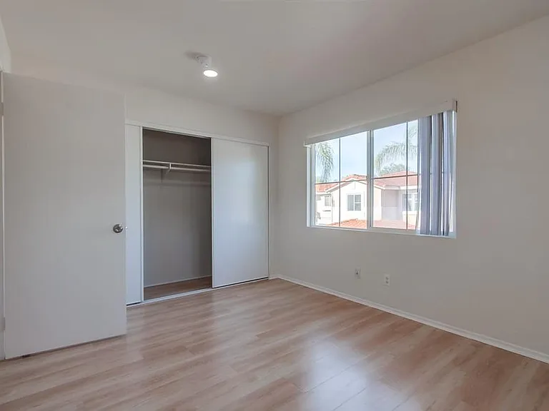11655-8 Compass Point Dr N — Photo 56