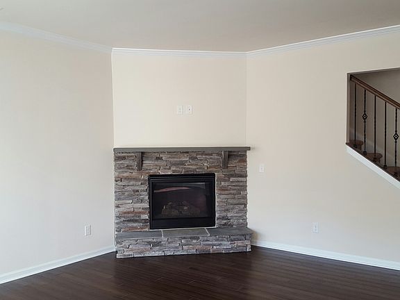 4th image of 142 Four Seasons Drive