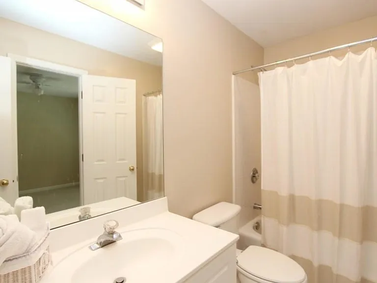 4310 Canterbury Walk Dr — Photo 16