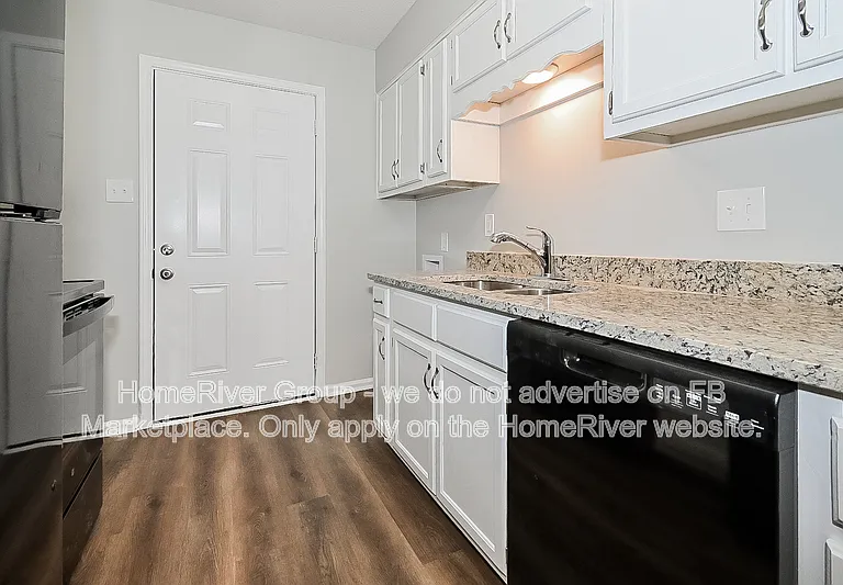 3120 Edenshire Ln — Photo 5