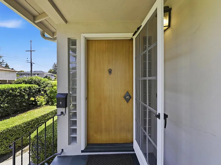 938 Alice Ln #1 — Photo 4