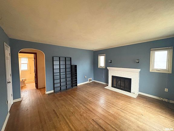 4th image of 146 N Stewart St