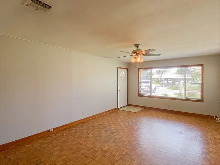 232 Arlington Dr — Photo 11