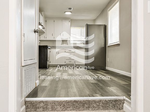 1287417_004_dining_room_13719237.jpg