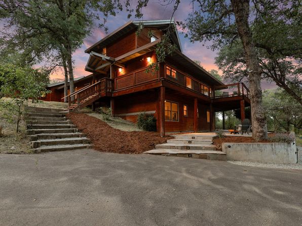 10622 Petunia Ln, Palo Cedro, CA 96073