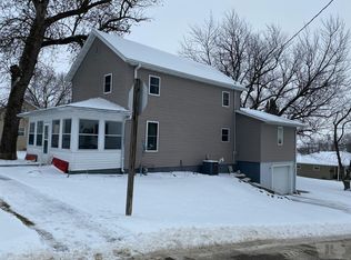 603 E Des Moines St, Brooklyn, IA 52211