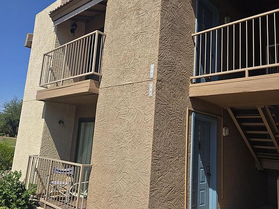 3rd image of 1111 E UNIVERSITY Drive #201