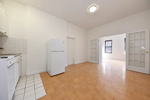 25 Jones St #5A Photo 1