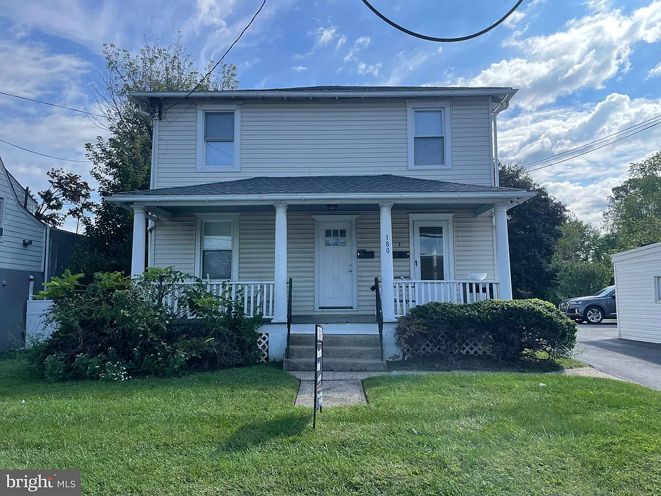 180 Easton Rd #1