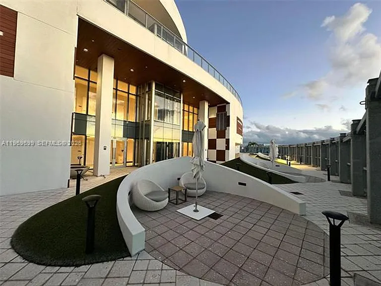 851 NE 1st Ave #CU-2212 — Photo 40