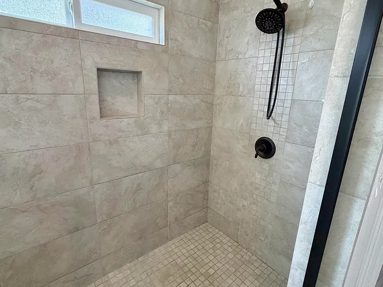 1282 Prairie View Ln — Photo 12