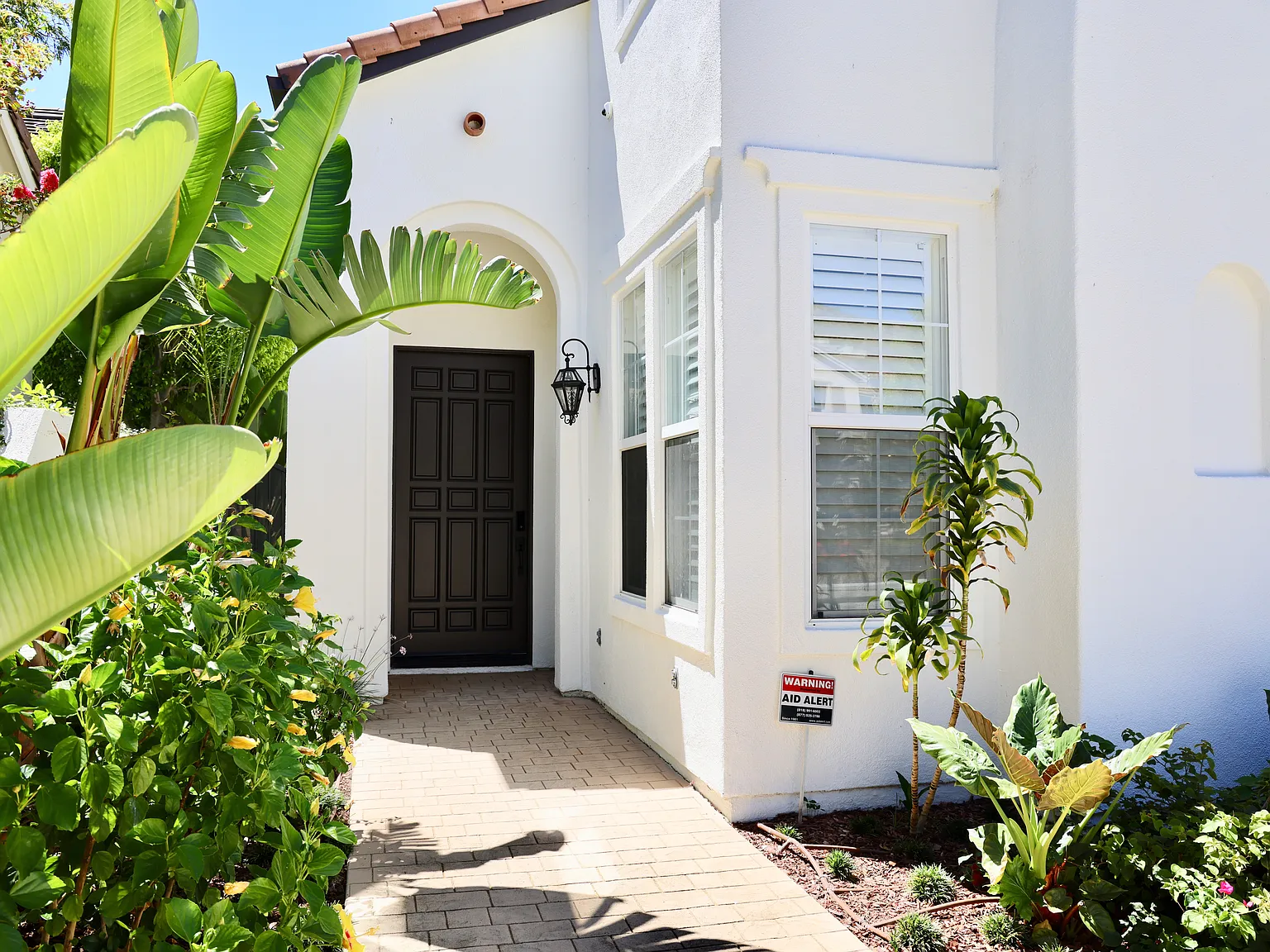 4 bed, 3.5 bath, 3375 sqft, $10,000 — Photo 4