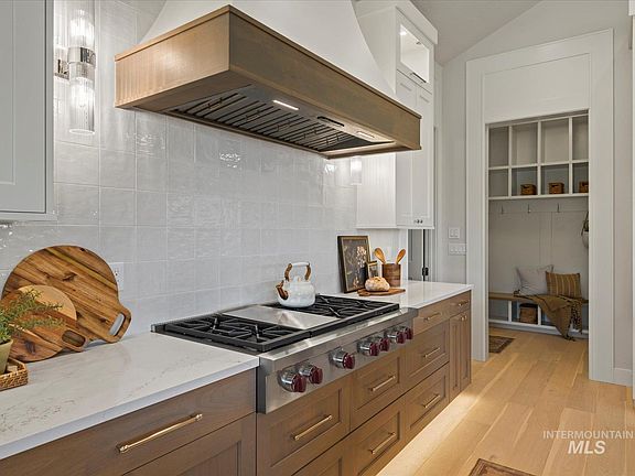 4th image of 2368 N Annadale Pl #Rv