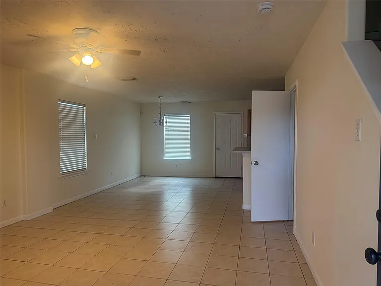21219 Grand Linden Ct — Photo 3