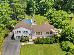 30 Granite Springs Rd, Yorktown Heights, NY 10598