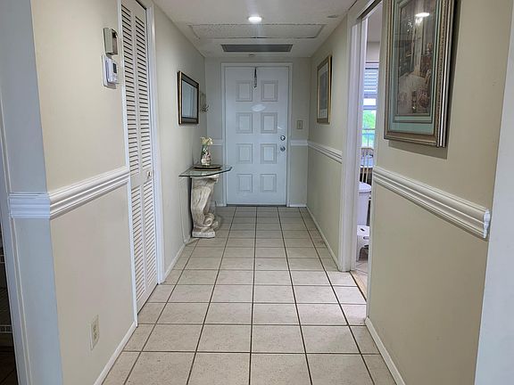 3rd image of 3499 Oaks Way APT 607