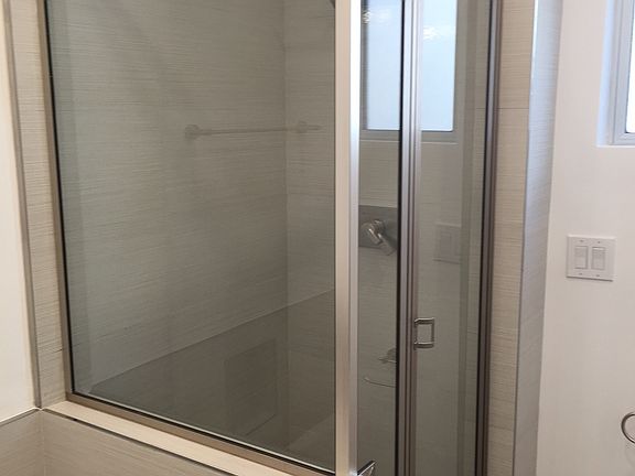 4th image of 345 S Doheny Dr APT 105
