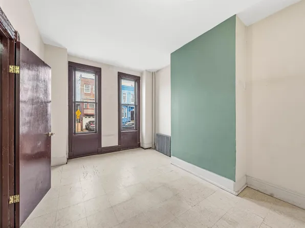 73 Virginia Avenue image 4 of 28