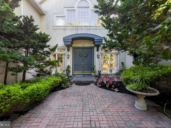 101 Renaissance Dr, Cherry Hill, NJ 08003