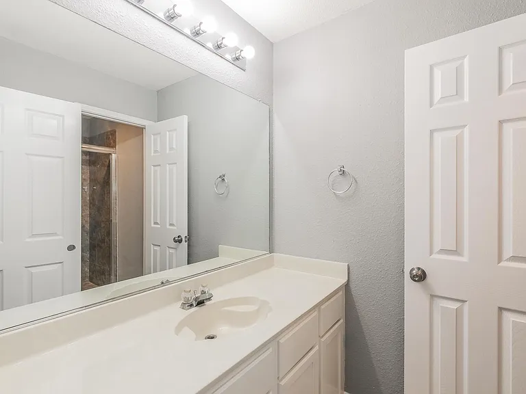 1619 Corvallis Trl — Photo 28