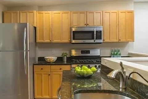 24 Lawrence St #2 — Photo 5