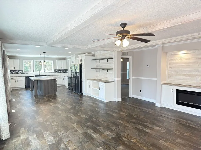 55 Oak Ave — Photo 3