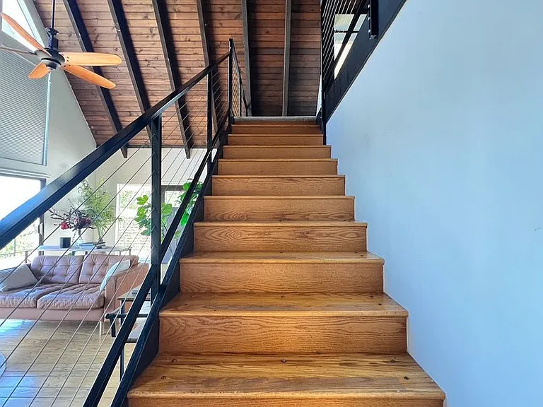 542 E Spring St — Photo 25