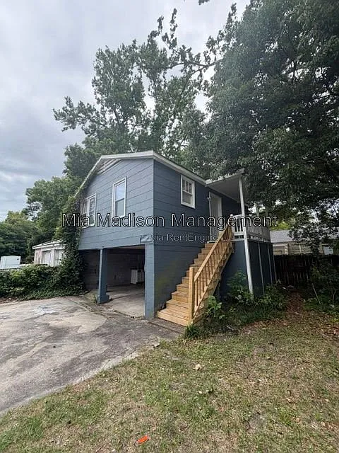 2017 Louisiana Ave
