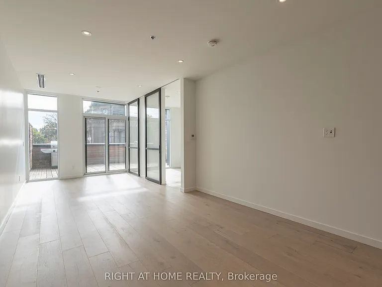 778 Queen St E #206 — Photo 13