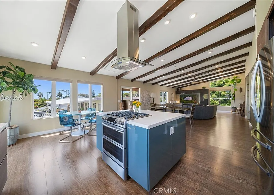 215 Monterey Dr