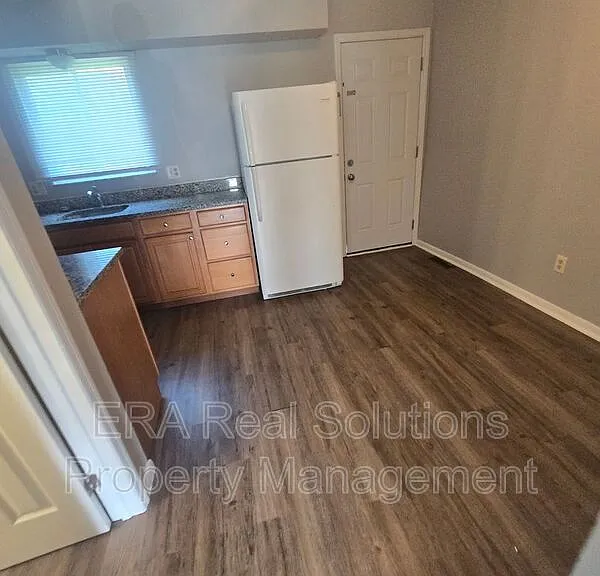 1706 Carstare Dr — Photo 12