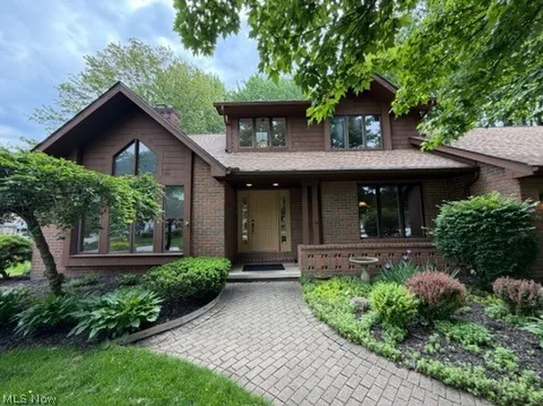 3464 Hunters Xing, Stow, OH 44224