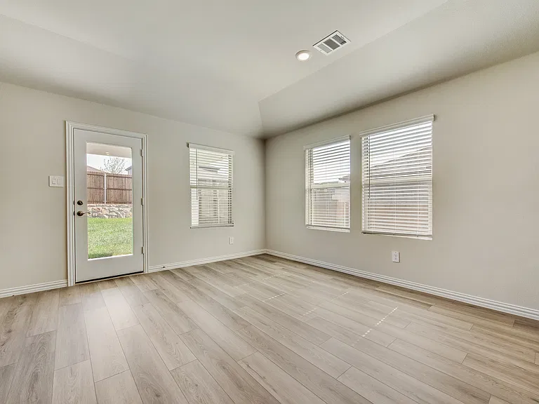 2729 Nene St — Photo 7