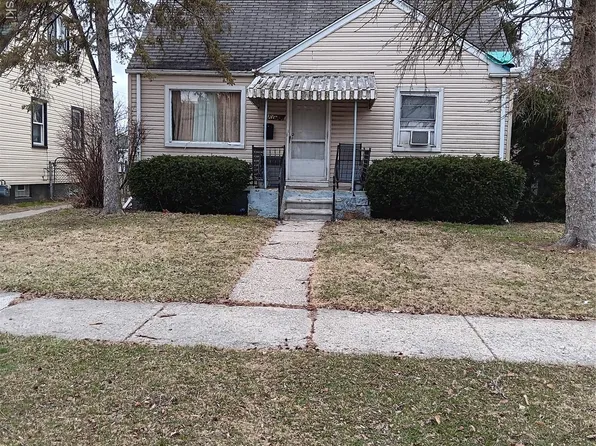 8013 Stahelin Ave, Detroit, MI 48228