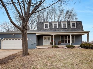 715 N Crescent Ln, Litchfield, MN 55355