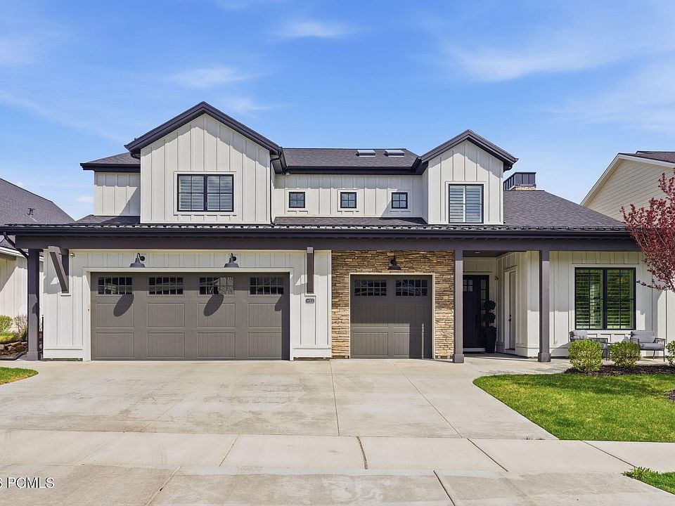1st image of 512 N Farmhouse Way