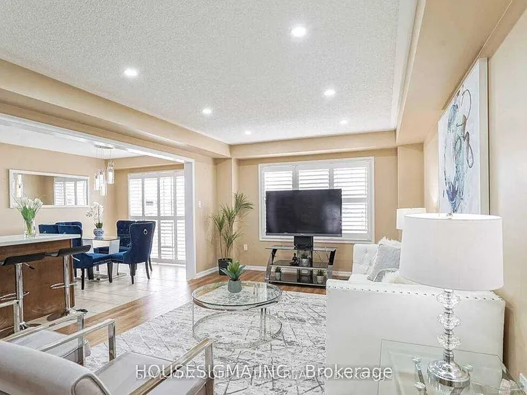 57 Robert Parkinson Dr — Photo 2