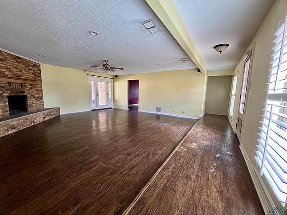 2nd image of 2858 Lori Ln