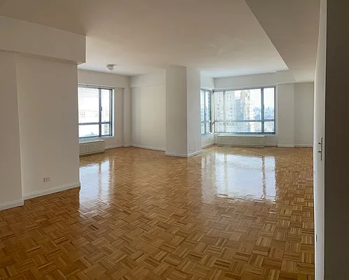 Rented by Solow Realty | media 2