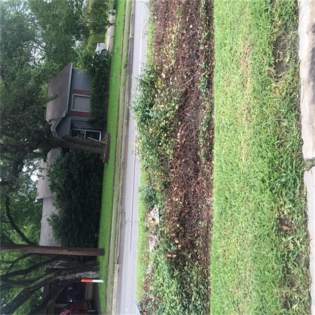 1st image of 401 S Friendswood Dr