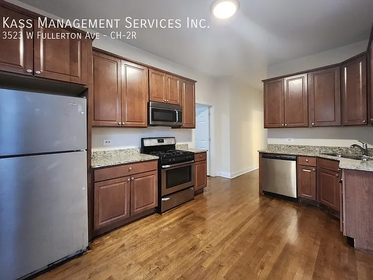 3523 W Fullerton Ave #CH-2R — Photo 1