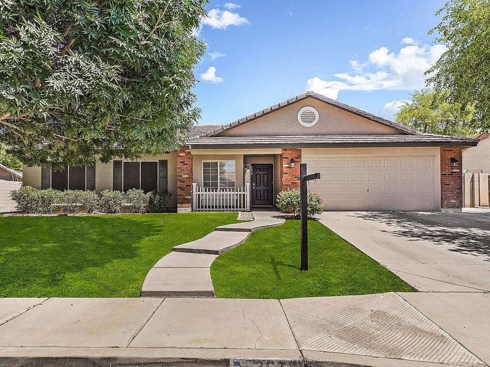 1st image of 3672 E Baranca Ct