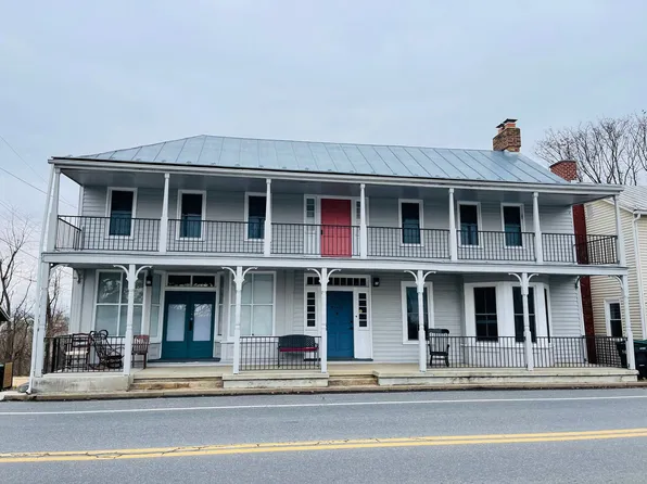 445 S Main St APT A, Mount Crawford, VA 22841